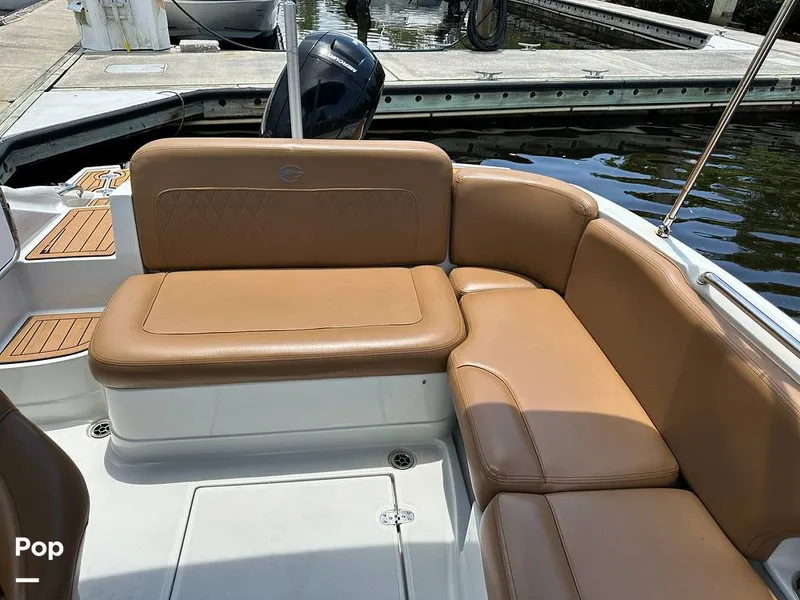 Slide: The Image of Crownline Boats E225 XS 2023 - 14410211