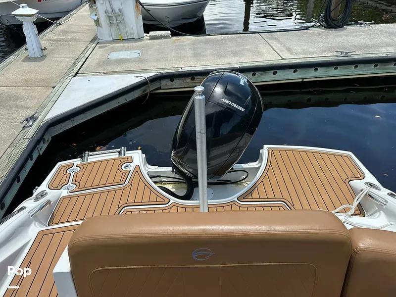 Slide: The Image of Crownline Boats E225 XS 2023 - 14409819
