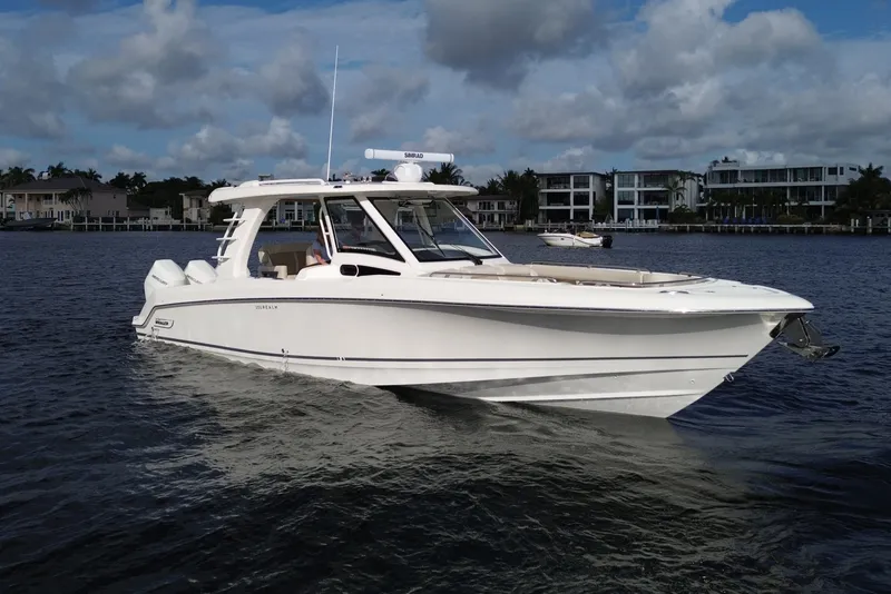 The Image of Boston Whaler 350 Realm 2026 - 0