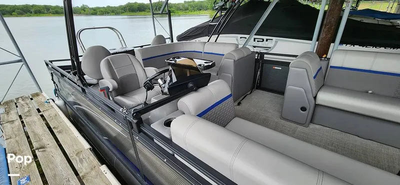 Slide: The Image of Qwest E-Class L 820 2023 - 14188233