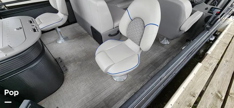 Slide: The Image of Qwest E-Class L 820 2023 - 14188242