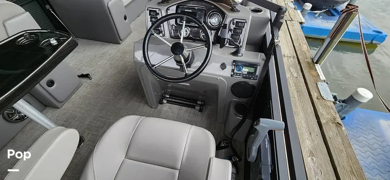 Slide: The Image of Qwest E-Class L 820 2023 - 14188247