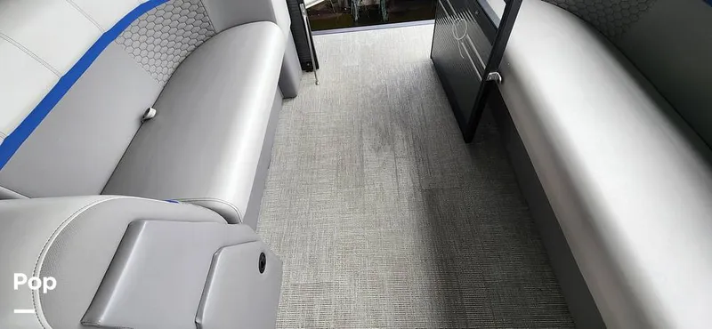 Slide: The Image of Qwest E-Class L 820 2023 - 14188266