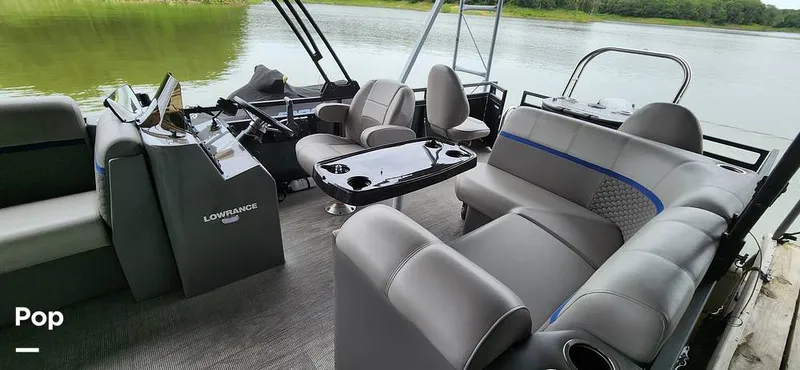 Slide: The Image of Qwest E-Class L 820 2023 - 14188299