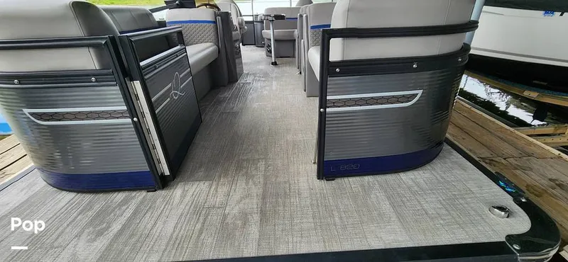 Slide: The Image of Qwest E-Class L 820 2023 - 14188301