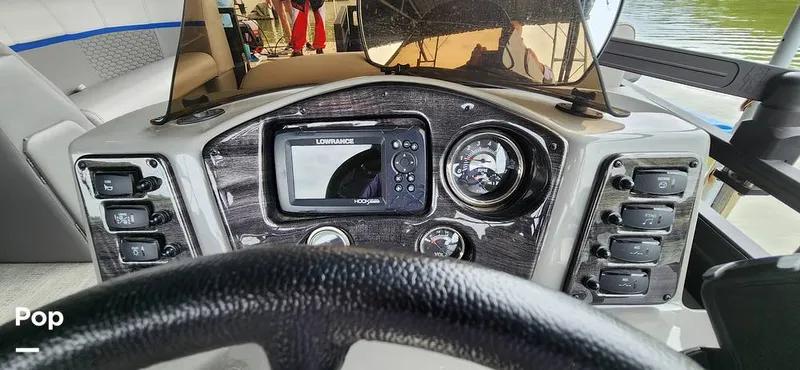 Slide: The Image of Qwest E-Class L 820 2023 - 14188304