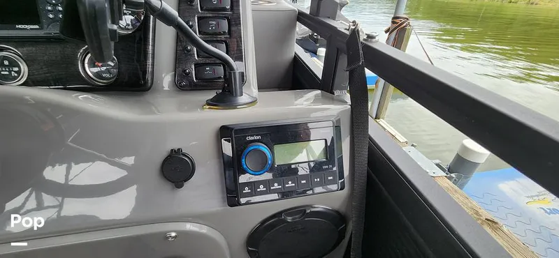 Slide: The Image of Qwest E-Class L 820 2023 - 14188305