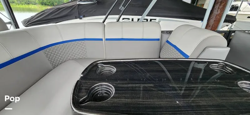 Slide: The Image of Qwest E-Class L 820 2023 - 14188354