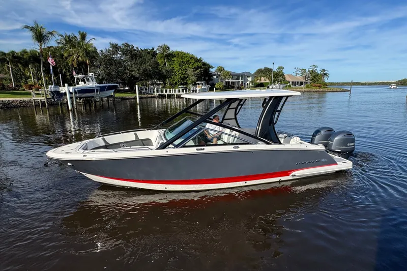 Slide: The Image of Chaparral 280 OSX 2023 - 12