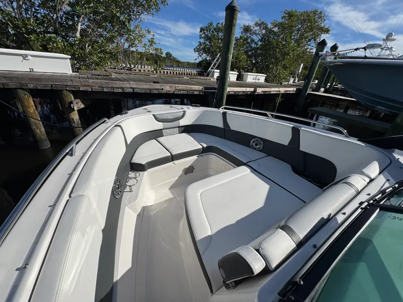 Slide: The Image of Chaparral 280 OSX 2023 - 35