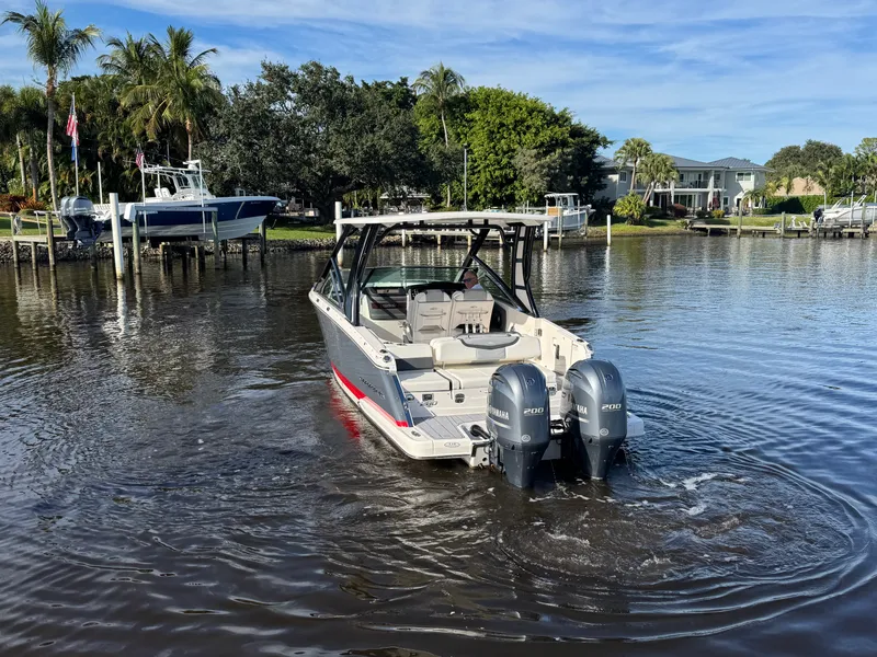 Slide: The Image of Chaparral 280 OSX 2023 - 6