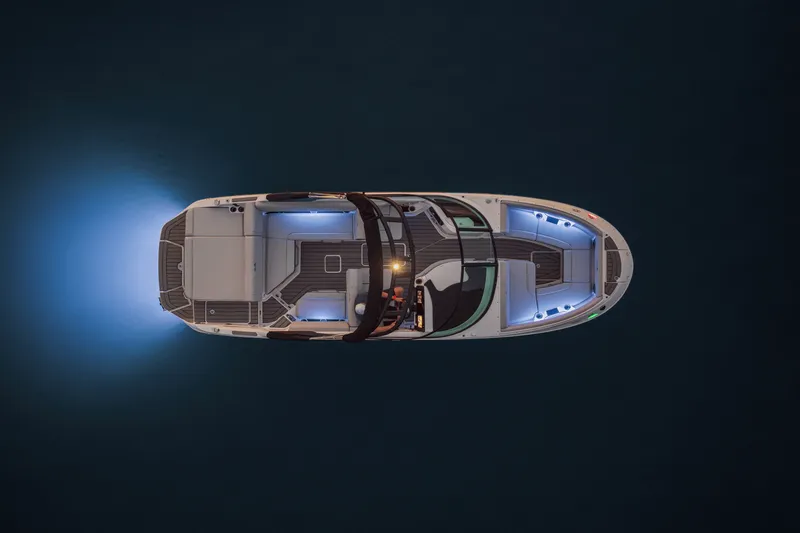 Slide: The Image of Sea Ray SDX 250 2026 - 20