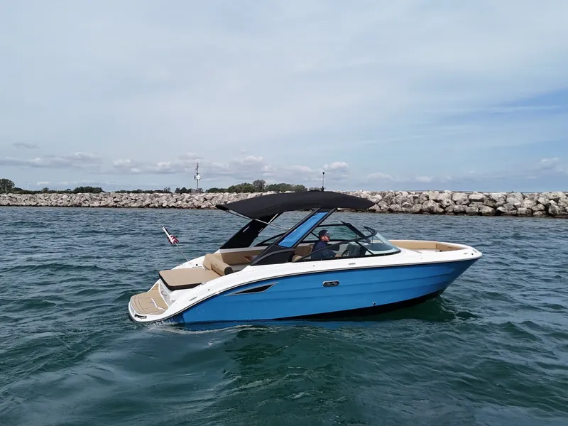 Slide: The Image of Sea Ray SDX 250 2026 - 4