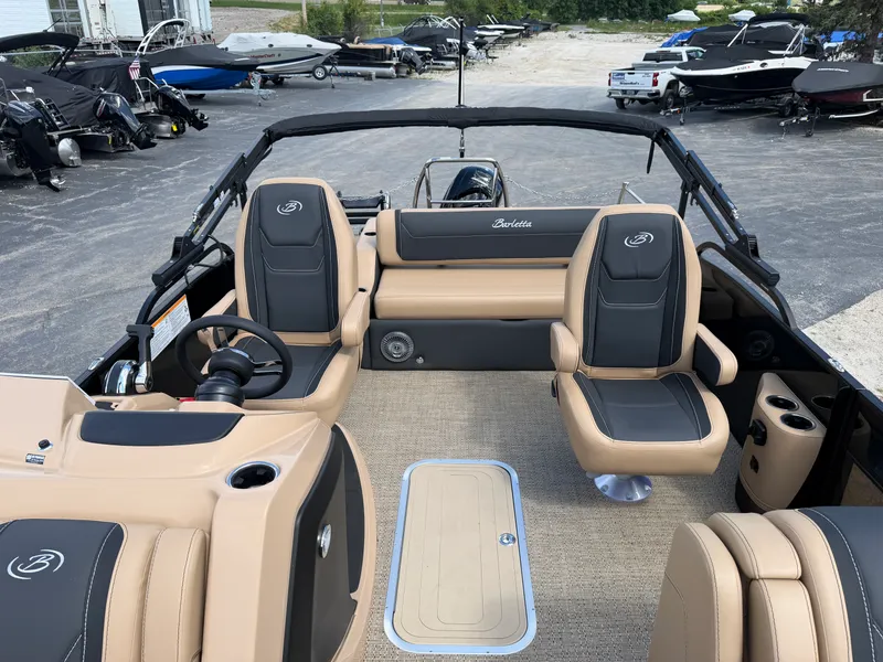 Slide: The Image of Barletta Cabrio 22 UC 2026 - 31