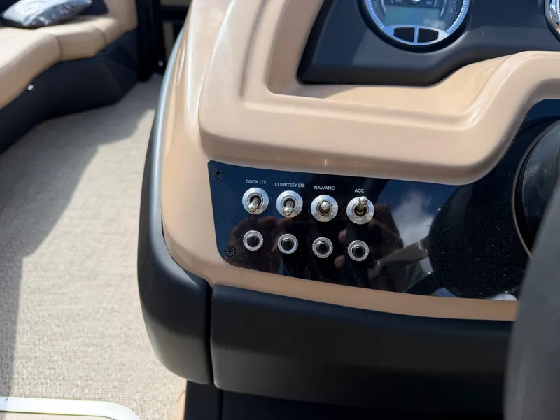 Slide: The Image of Barletta Cabrio 22 UC 2026 - 38