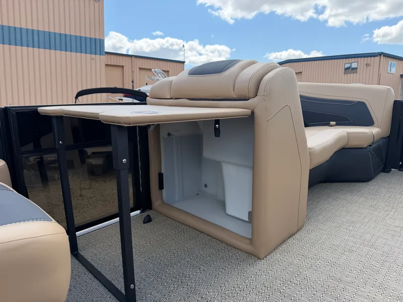 Slide: The Image of Barletta Cabrio 22 UC 2026 - 55