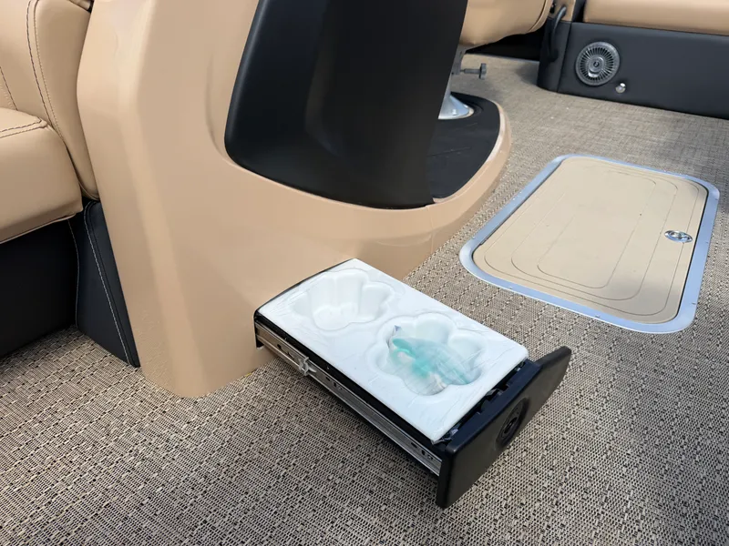 Slide: The Image of Barletta Cabrio 22 UC 2026 - 30