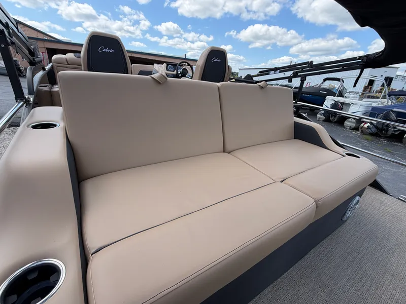 Slide: The Image of Barletta Cabrio 22 UC 2026 - 50