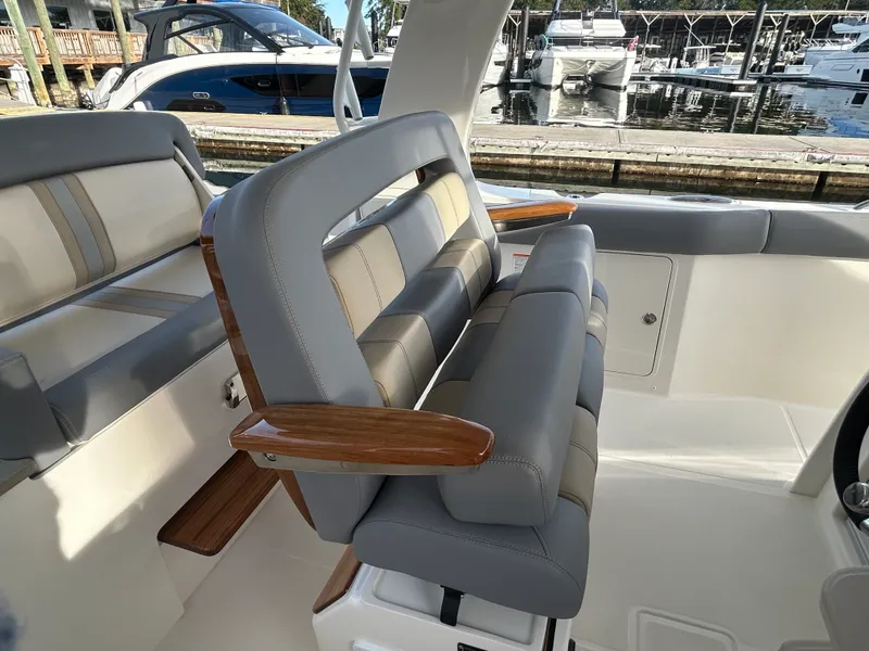 Slide: The Image of Boston Whaler 350 Realm 2026 - 20