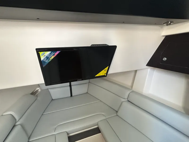 Slide: The Image of Boston Whaler 350 Realm 2026 - 29