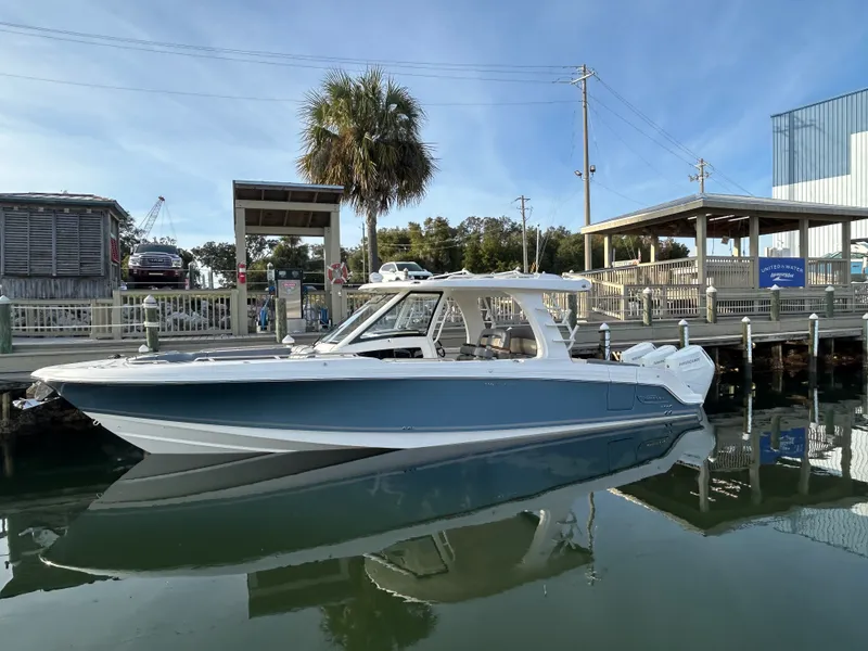 Slide: The Image of Boston Whaler 350 Realm 2026 - 3