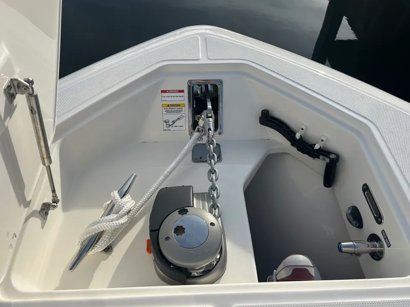 Slide: The Image of Boston Whaler 350 Realm 2026 - 43