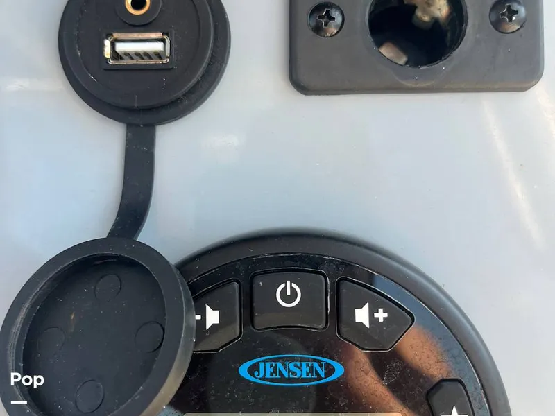 Slide: The Image of Audio/ Aux Inputs - 14230931