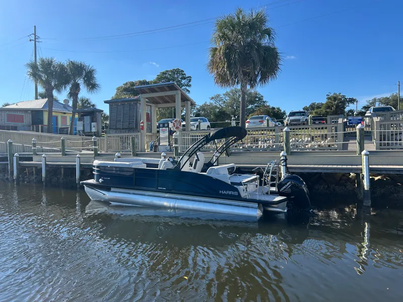 Slide: The Image of Harris Cruiser 230 2026 - 2