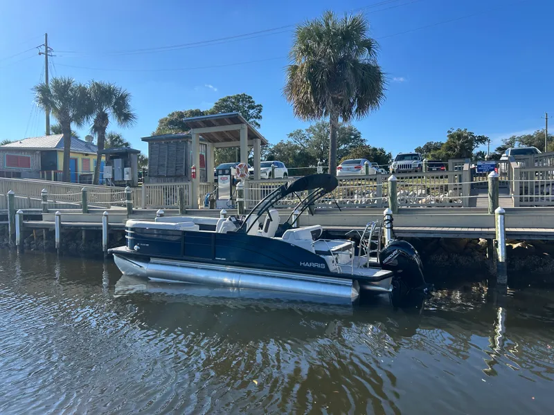 Slide: The Image of Harris Cruiser 230 2026 - 3