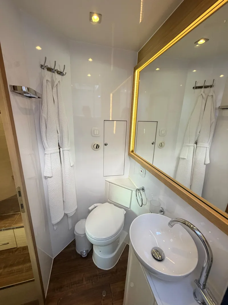 Slide: The Image of Aquila 54 2022 - 37