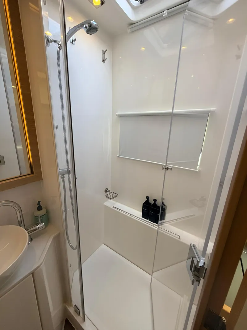 Slide: The Image of Aquila 54 2022 - 42