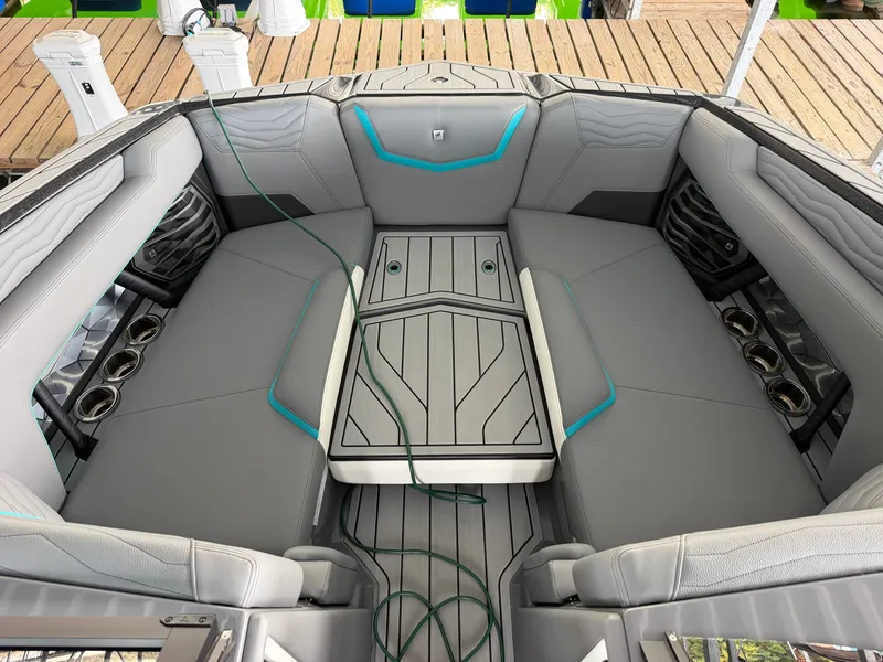 Slide: The Image of Nautique G23 2025 - 16