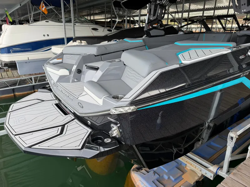 Slide: The Image of Nautique G23 2025 - 6