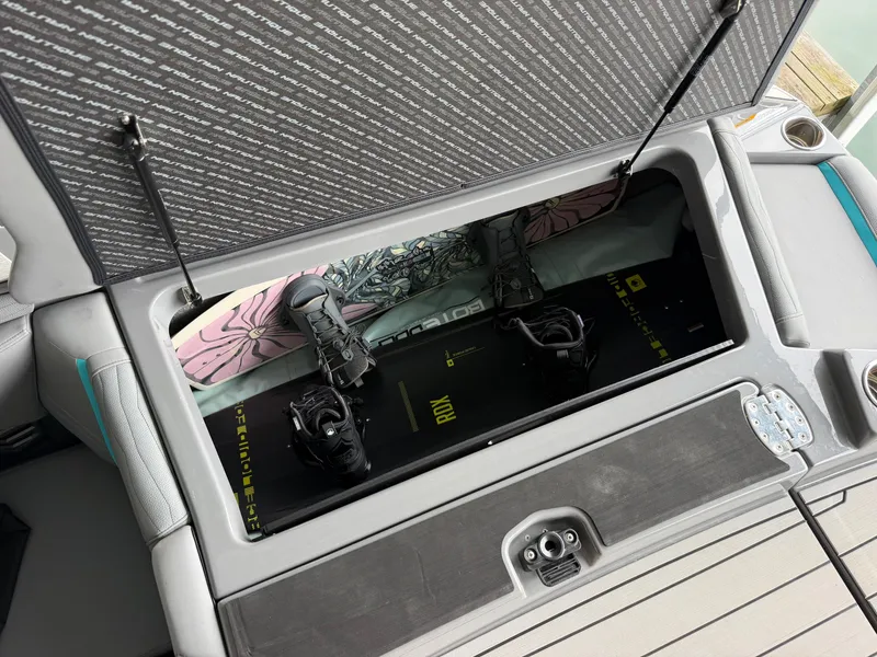 Slide: The Image of Nautique G23 2025 - 15