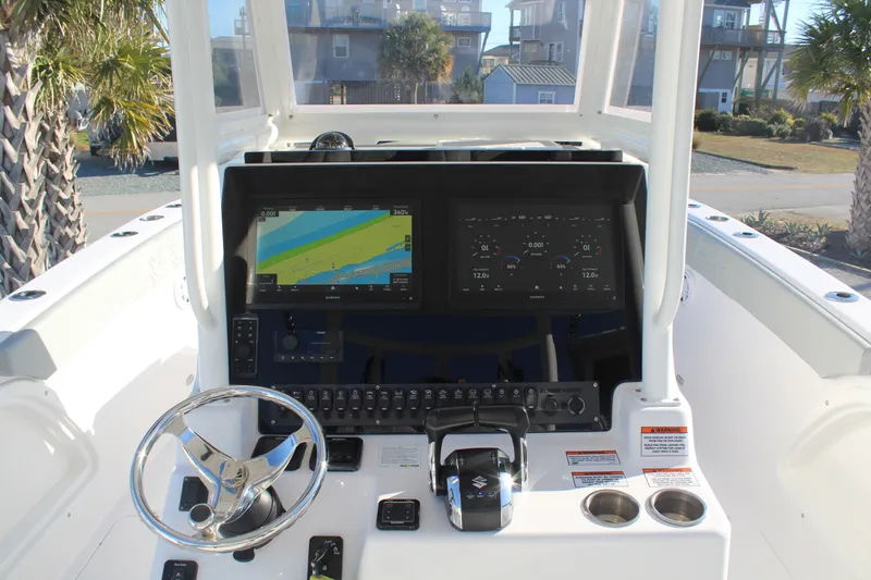 Slide: The Image of Twin Vee 280 GFX 2022 - 20