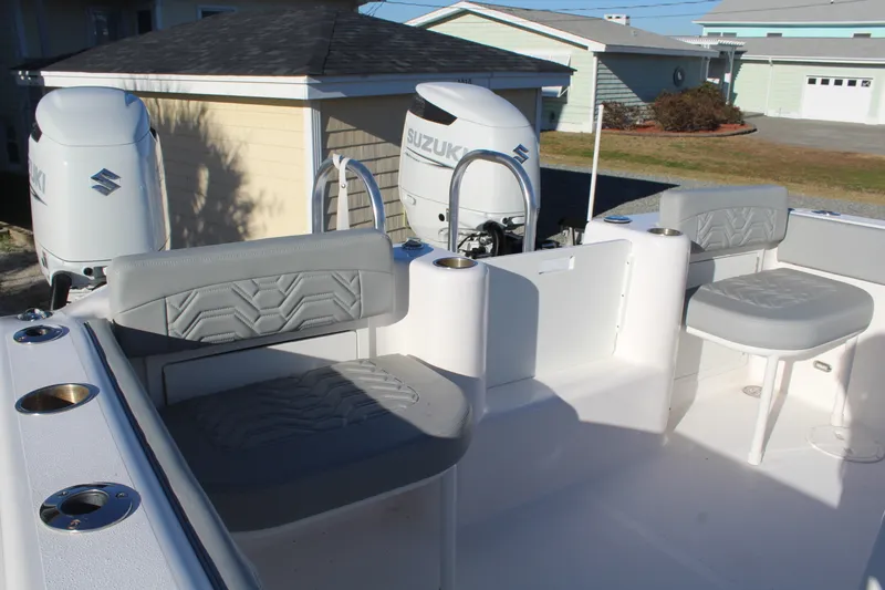 Slide: The Image of Twin Vee 280 GFX 2022 - 33