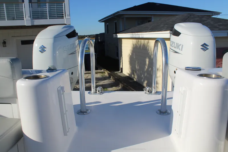 Slide: The Image of Twin Vee 280 GFX 2022 - 34