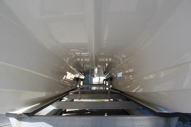 Slide: The Image of Twin Vee 280 GFX 2022 - 9