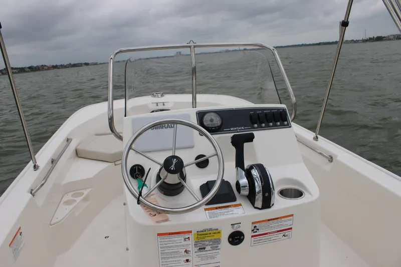 Slide: The Image of Boston Whaler 170 Montauk 2026 - 28