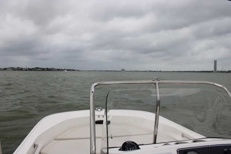 Slide: The Image of Boston Whaler 170 Montauk 2026 - 37
