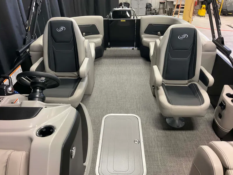 Slide: The Image of Barletta Cabrio 22 QC 2026 - 22