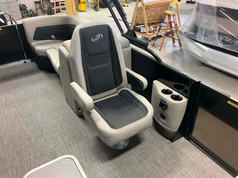 Slide: The Image of Barletta Cabrio 22 QC 2026 - 23