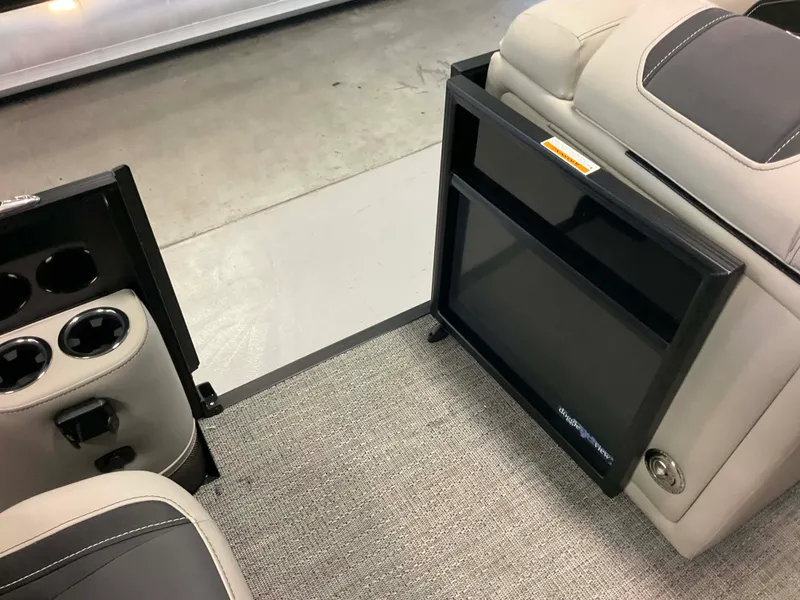 Slide: The Image of Barletta Cabrio 22 QC 2026 - 25