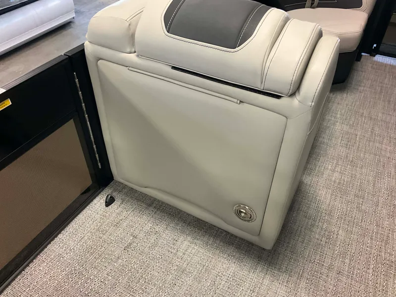 Slide: The Image of Barletta Cabrio 22 QC 2026 - 26