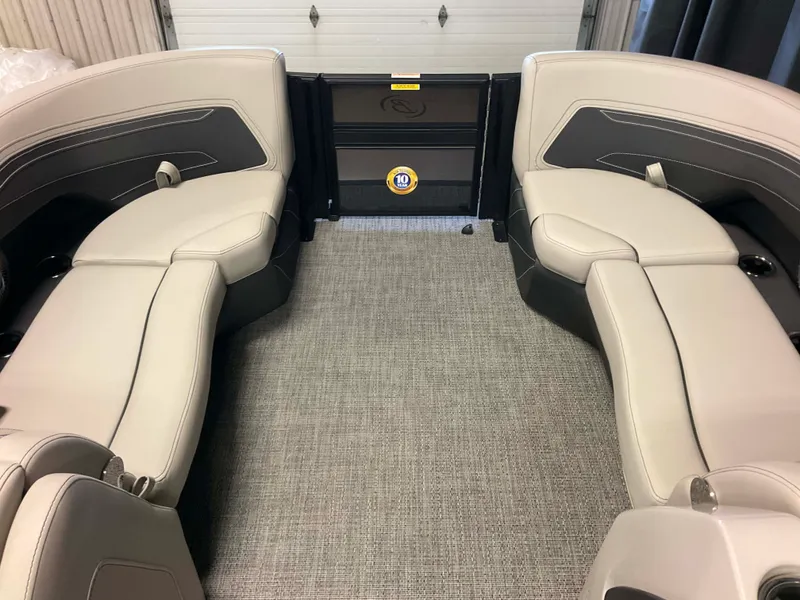 Slide: The Image of Barletta Cabrio 22 QC 2026 - 35