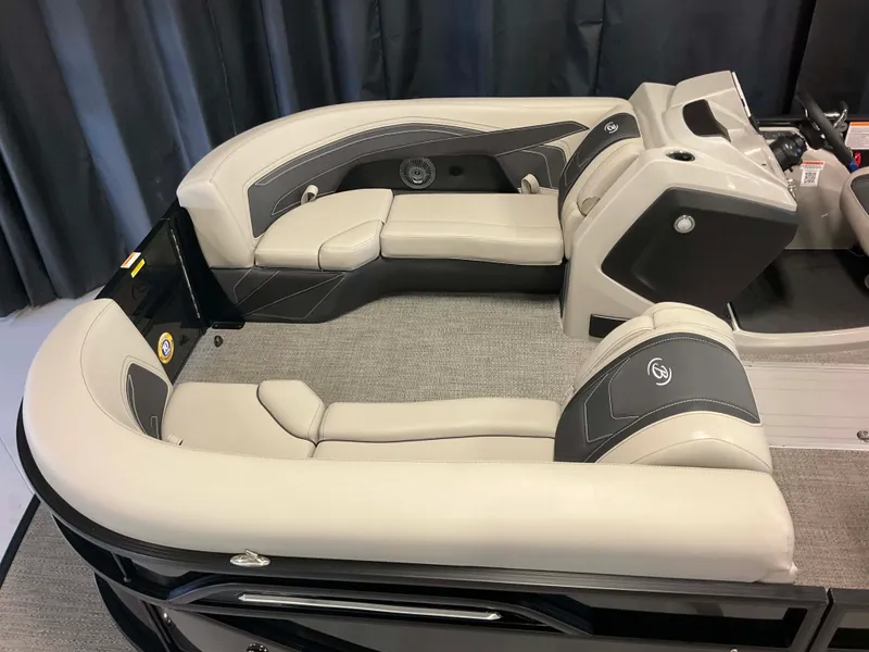 Slide: The Image of Barletta Cabrio 22 QC 2026 - 9