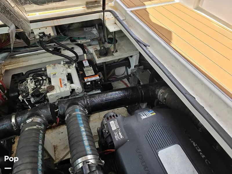 Slide: The Image of Cruisers 320 Express 2004 - 14357160