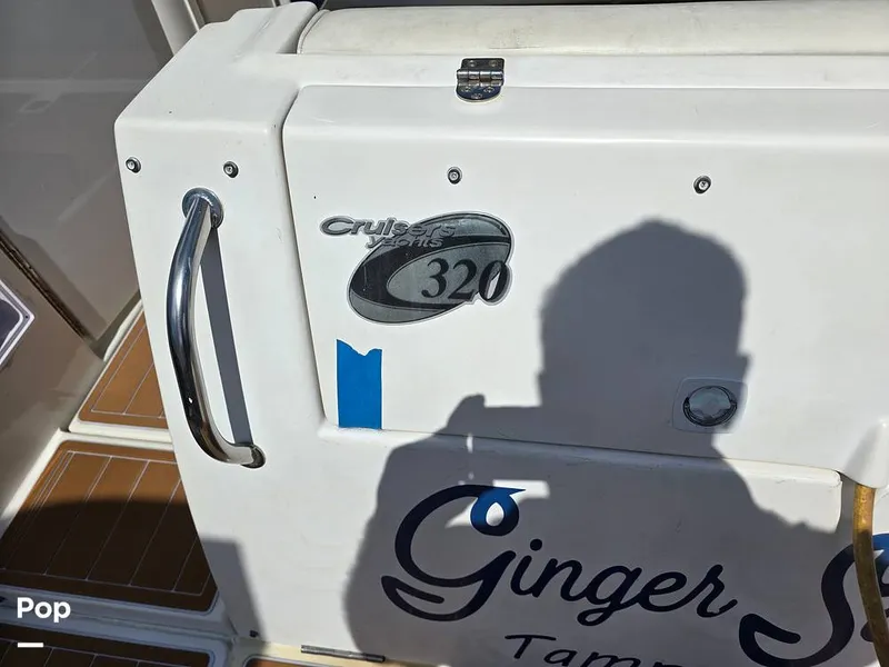 Slide: The Image of Cruisers Yachts 320 Express 2004 - 14357015