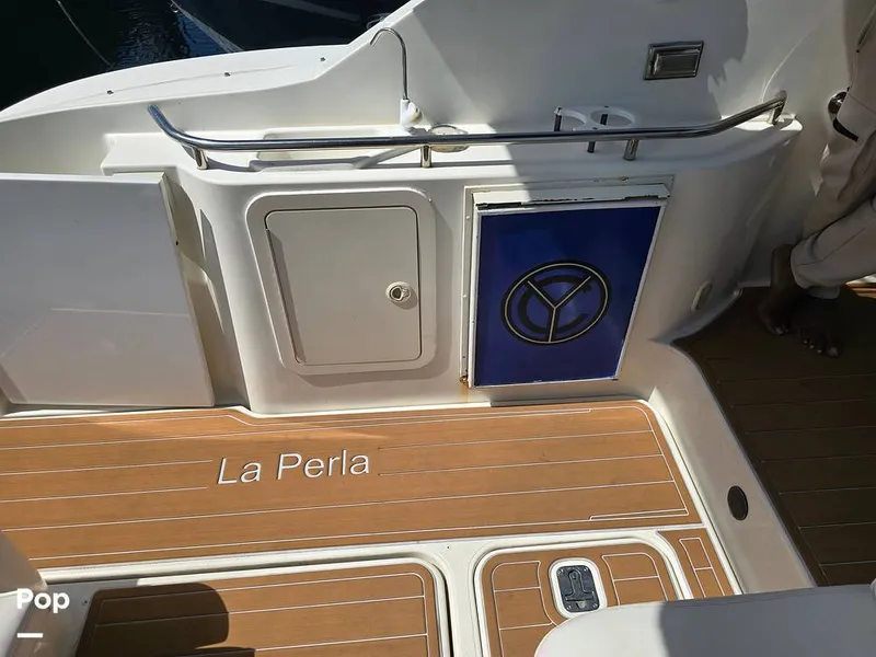 Slide: The Image of Cruisers Yachts 320 Express 2004 - 14357030