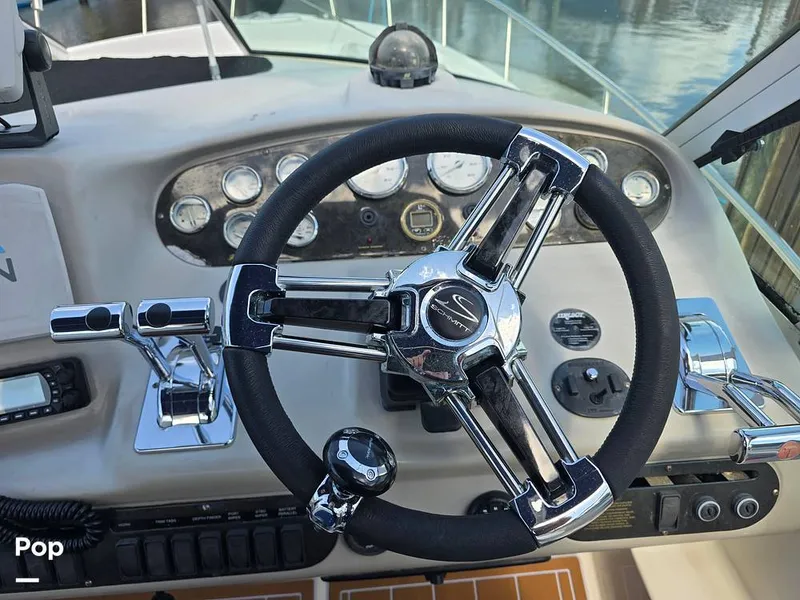 Slide: The Image of Cruisers Yachts 320 Express 2004 - 14357035